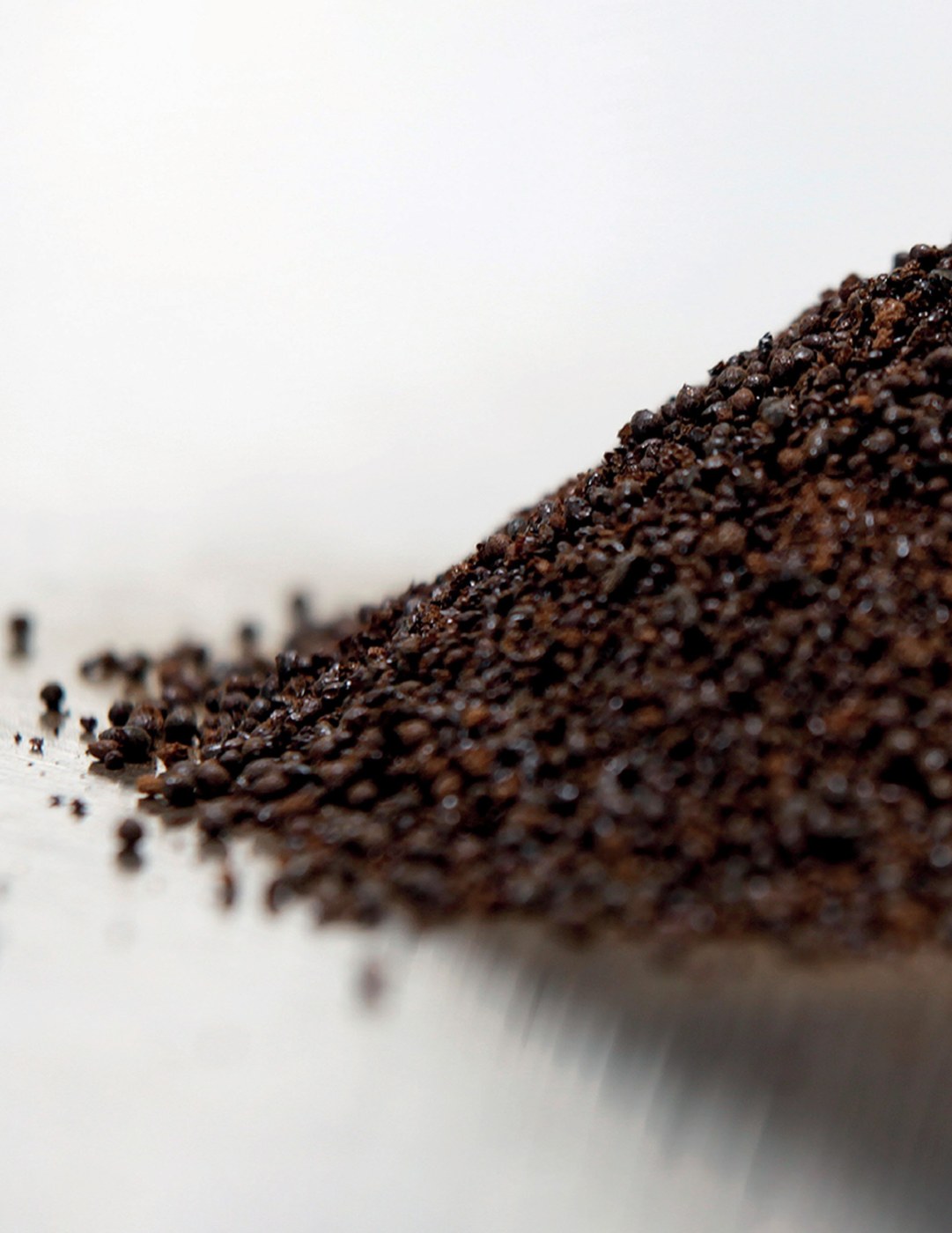 Liquorice granulate for the liquorice cheesecake